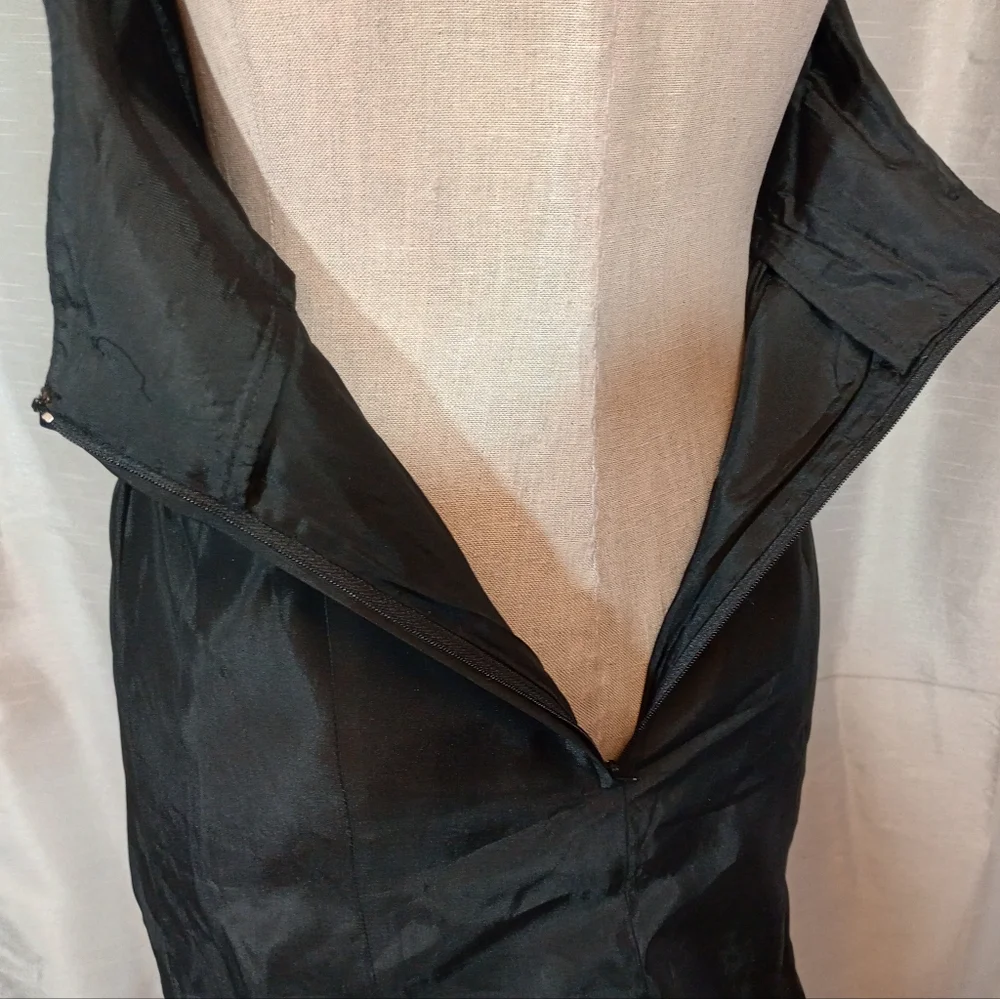 Spanish halter Ruffled Neck Dress, flared tulle Train, Black/White, Sleeveless,6